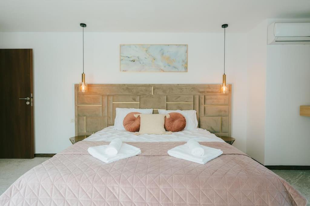 Therme - Corbeanca By The Lake Luxury Villa Εξωτερικό φωτογραφία