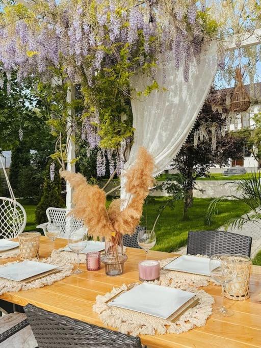 Therme - Corbeanca By The Lake Luxury Villa Εξωτερικό φωτογραφία