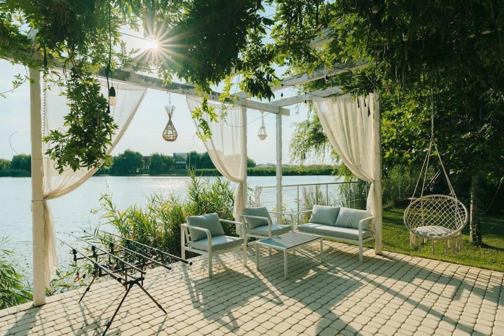 Therme - Corbeanca By The Lake Luxury Villa Εξωτερικό φωτογραφία