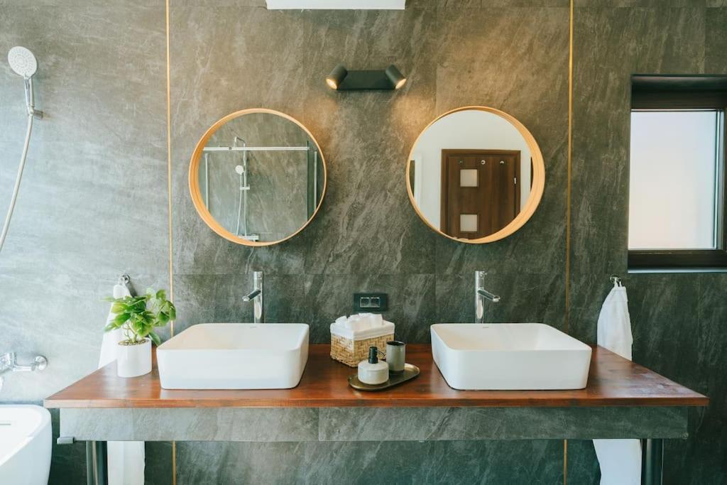 Therme - Corbeanca By The Lake Luxury Villa Εξωτερικό φωτογραφία