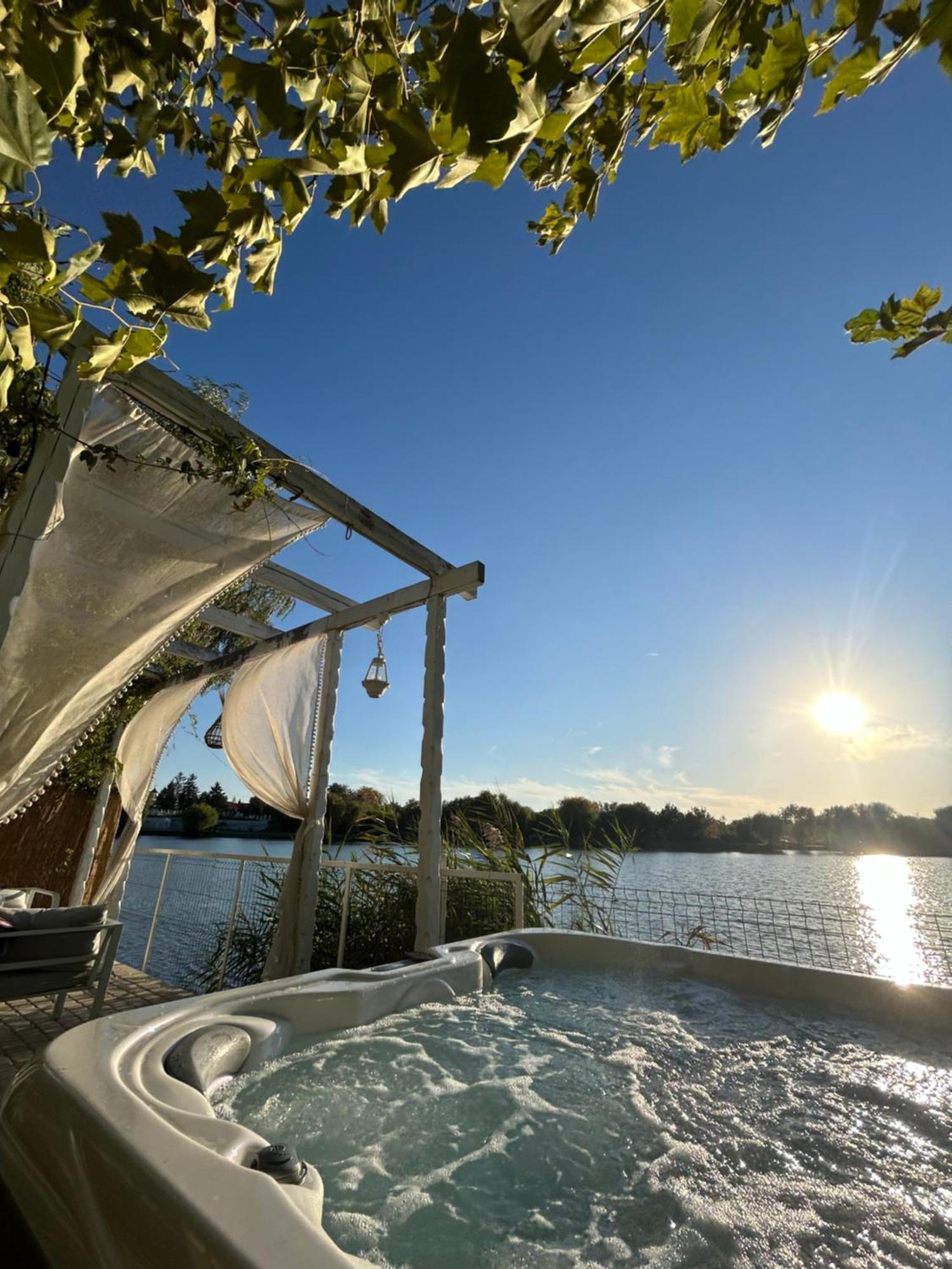 Therme - Corbeanca By The Lake Luxury Villa Εξωτερικό φωτογραφία